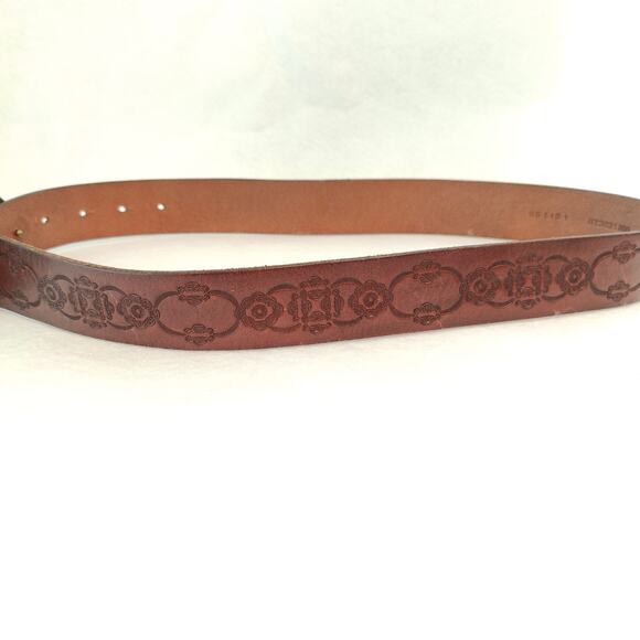 Fossil Womens Small Embossed Brown Leather Belt Medallion Big Buckle 061401 - Picture 3 of 6